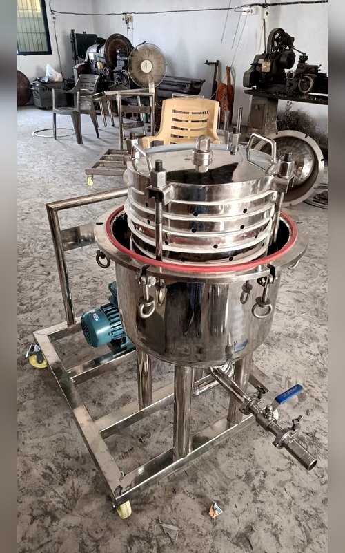 Chemtech Enterprise stainless steel sparkler filter – open plate stack view on mobile trolley – photo 17